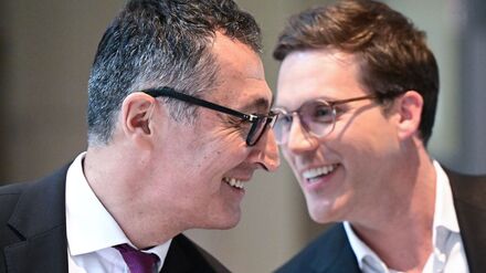 Dritte Runde: Koalitionsvertrag von Gr&uuml;nen und CDU in Baden-W&uuml;rttemberg steht