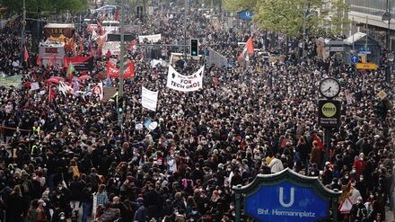 Demonstrationen: 5.300 Polizisten am 1. Mai im Einsatz &ndash; mit Drohnenabwehr