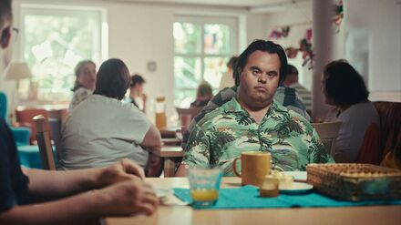 Neu im Kino: Ber&uuml;hrender Kinofilm zeigt N&auml;he trotz Sprachlosigkeit