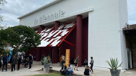 Zeitgen&ouml;ssische Kunst: Kunstbiennale von Venedig: Jury tritt geschlossen zur&uuml;ck