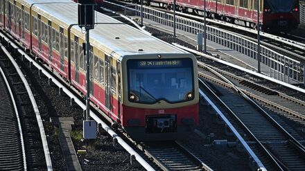 Kabel- und Weichenarbeiten: Zahlreiche Unterbrechungen bei Berliner S-Bahn