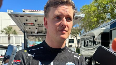 Crash in der IndyCar-Serie: Mick Schumacher f&auml;hrt mit Bruch im Handgelenk