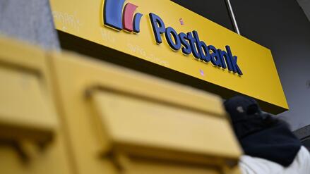 Eingeschr&auml;nkter Betrieb in Postbank-Filialen: Gewerkschaft ruft Mitarbeiter zu Warnstreik auf