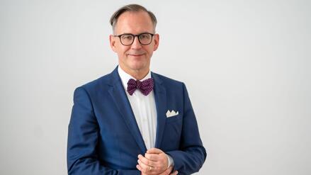 Schwulenfeindlicher Angriff in Berlin-Charlottenburg: Politiker im Park homofeindlich beleidigt und verletzt