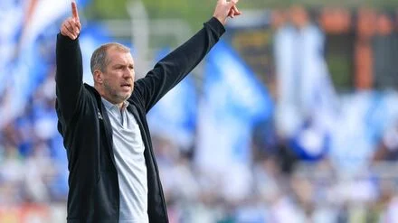 Fu&szlig;ball: Lok Leipzig erneut als Meister in die Relegation zur 3. Liga