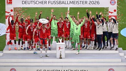 Fu&szlig;ball-Bundesliga: Bayern jubeln mit Meisterschale - Kane-Gala vor Pokalfinale
