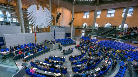 497 Euro mehr im Monat: Klare Mehrheit gegen mehr Geld f&uuml;r Abgeordnete