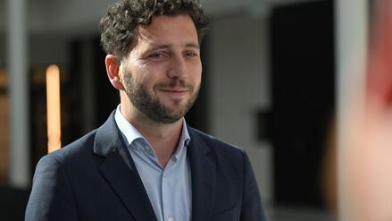 F&uuml;r Landtagswahlk&auml;mpfe: Gr&uuml;nen-Chef Banaszak sammelt mehr als 100.000 Euro bei &bdquo;Spendenlauf&ldquo;